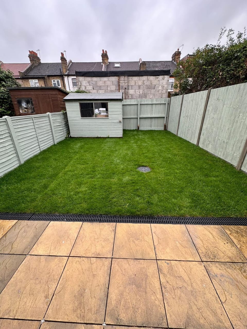 Stylish 4BR Home, 2 Bathrooms House in Ilford