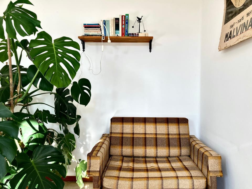 Library, Seating area