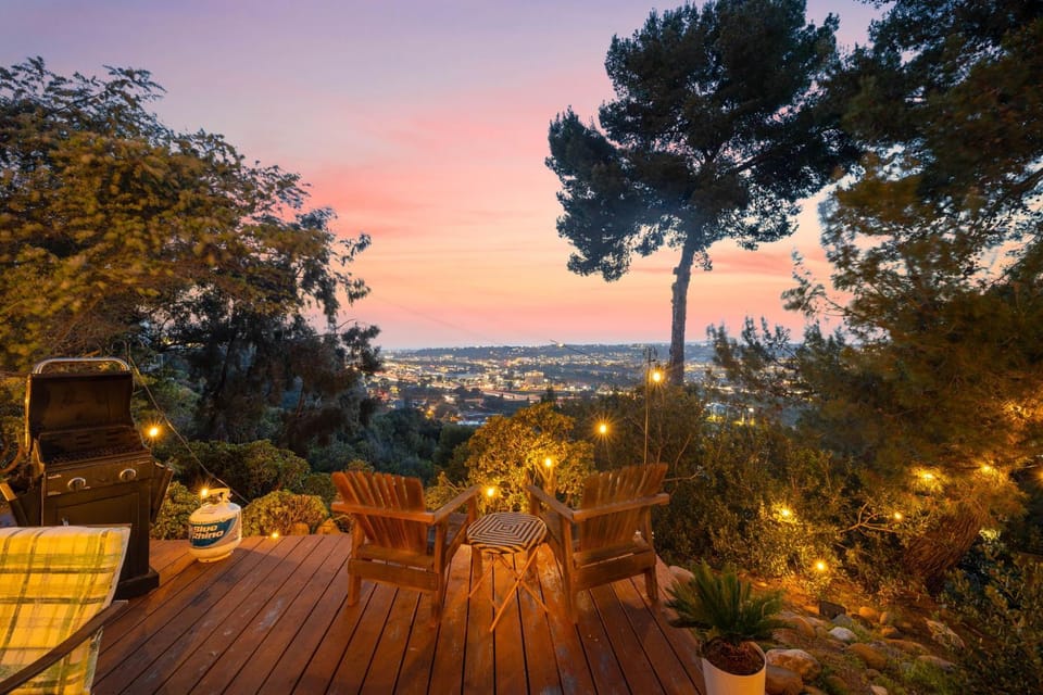 View (from property/room), Balcony/Terrace, Sunset
