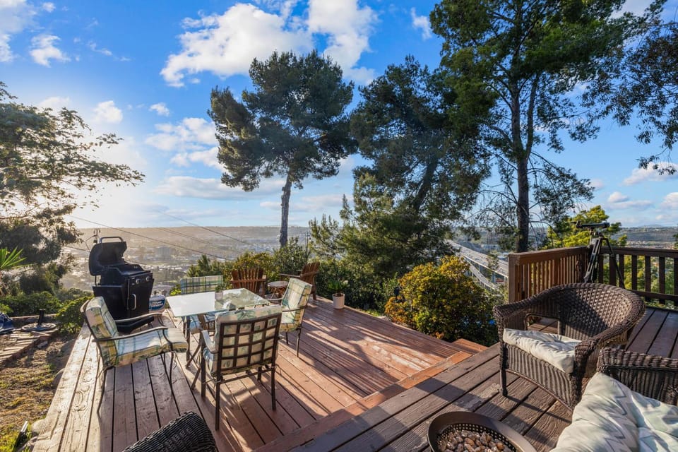 BBQ facilities, Balcony/Terrace, Seating area