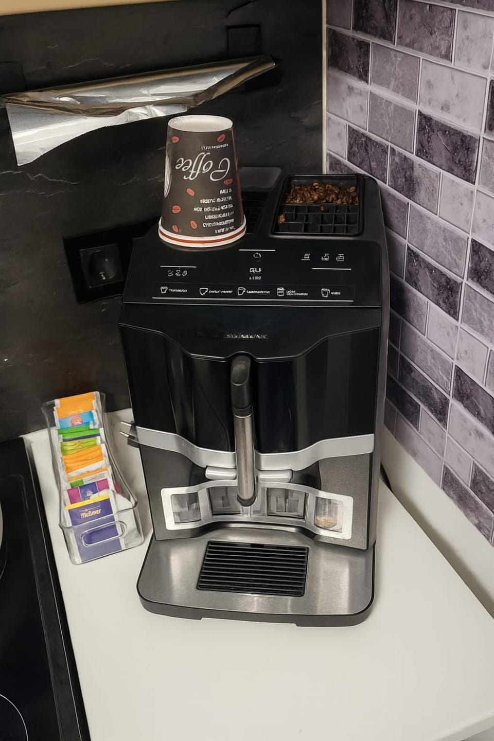 Coffee/tea facilities, Kitchen or kitchenette