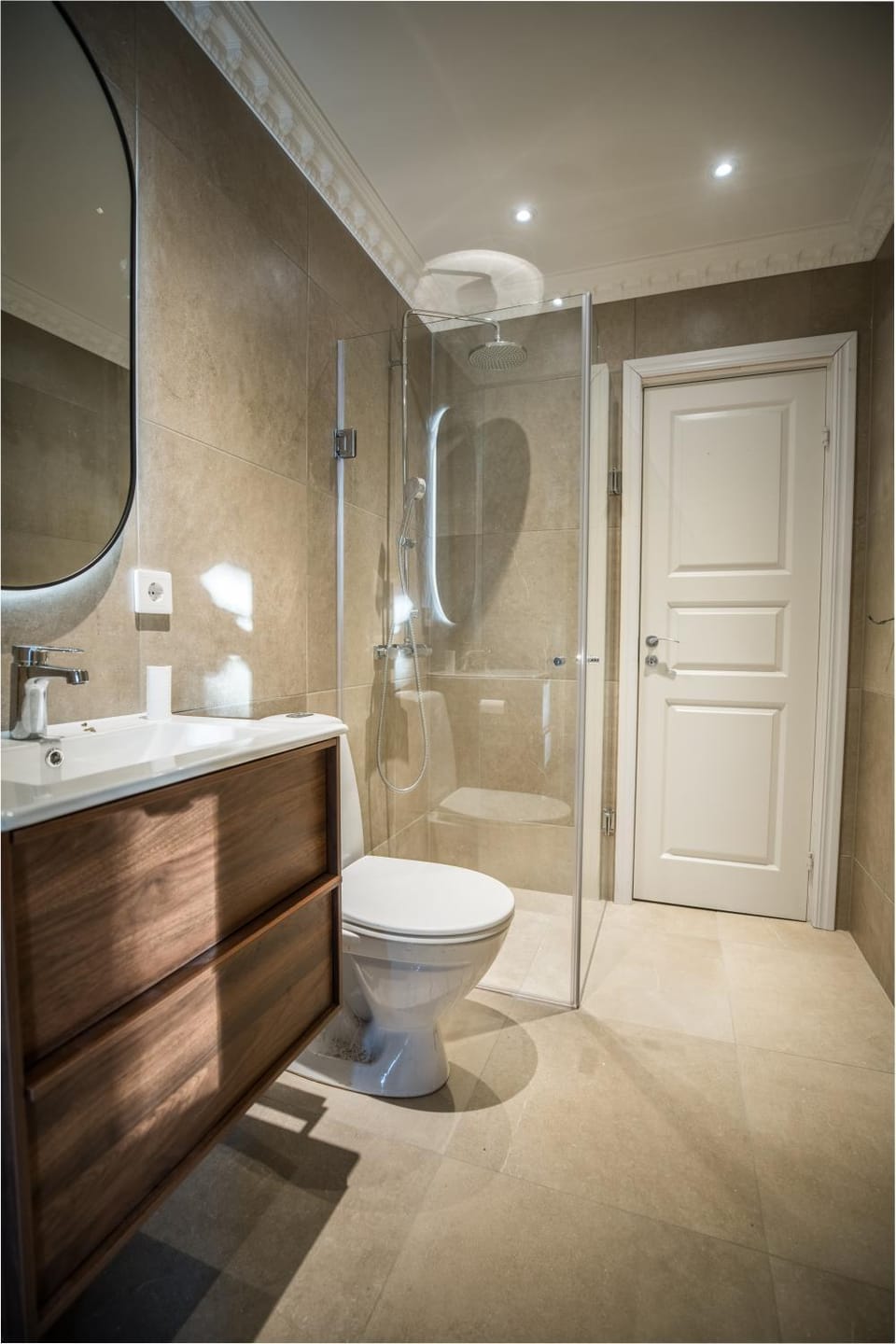 Shower, Toilet, Bathroom