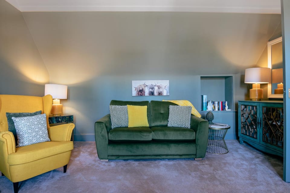 Living room, Seating area