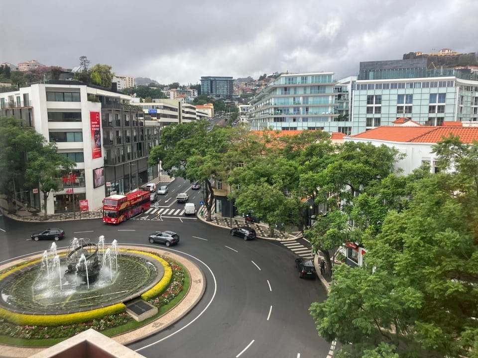 Day, City view, Mountain view, Street view, Location