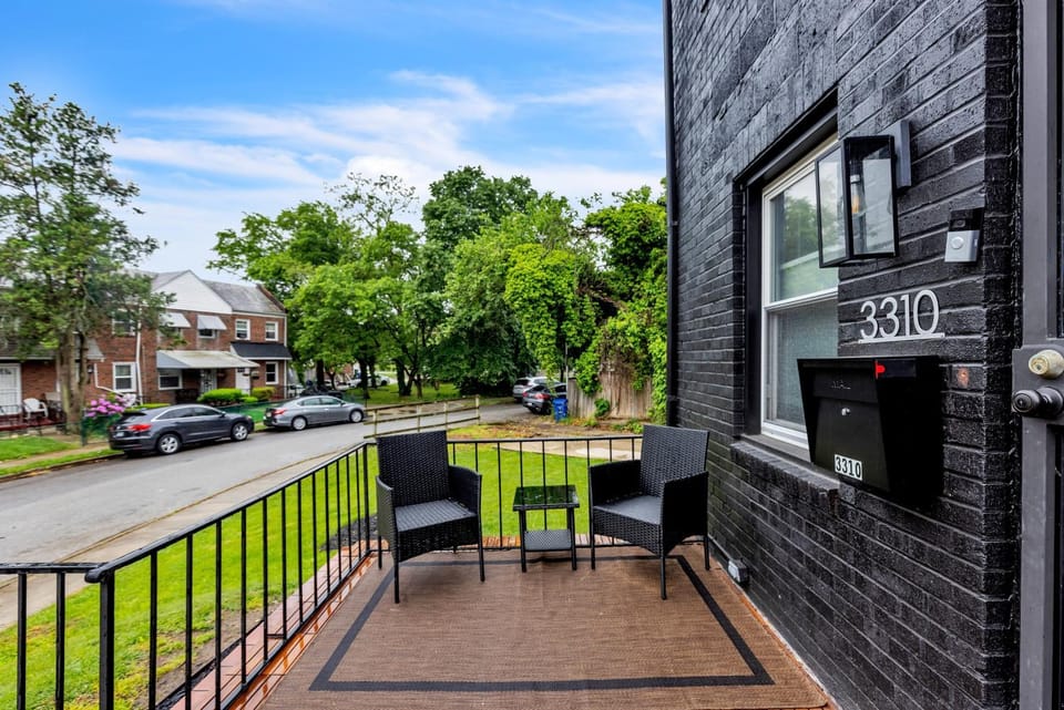 Cozy Getaway Quiet Neighborhood Near DT House in Baltimore
