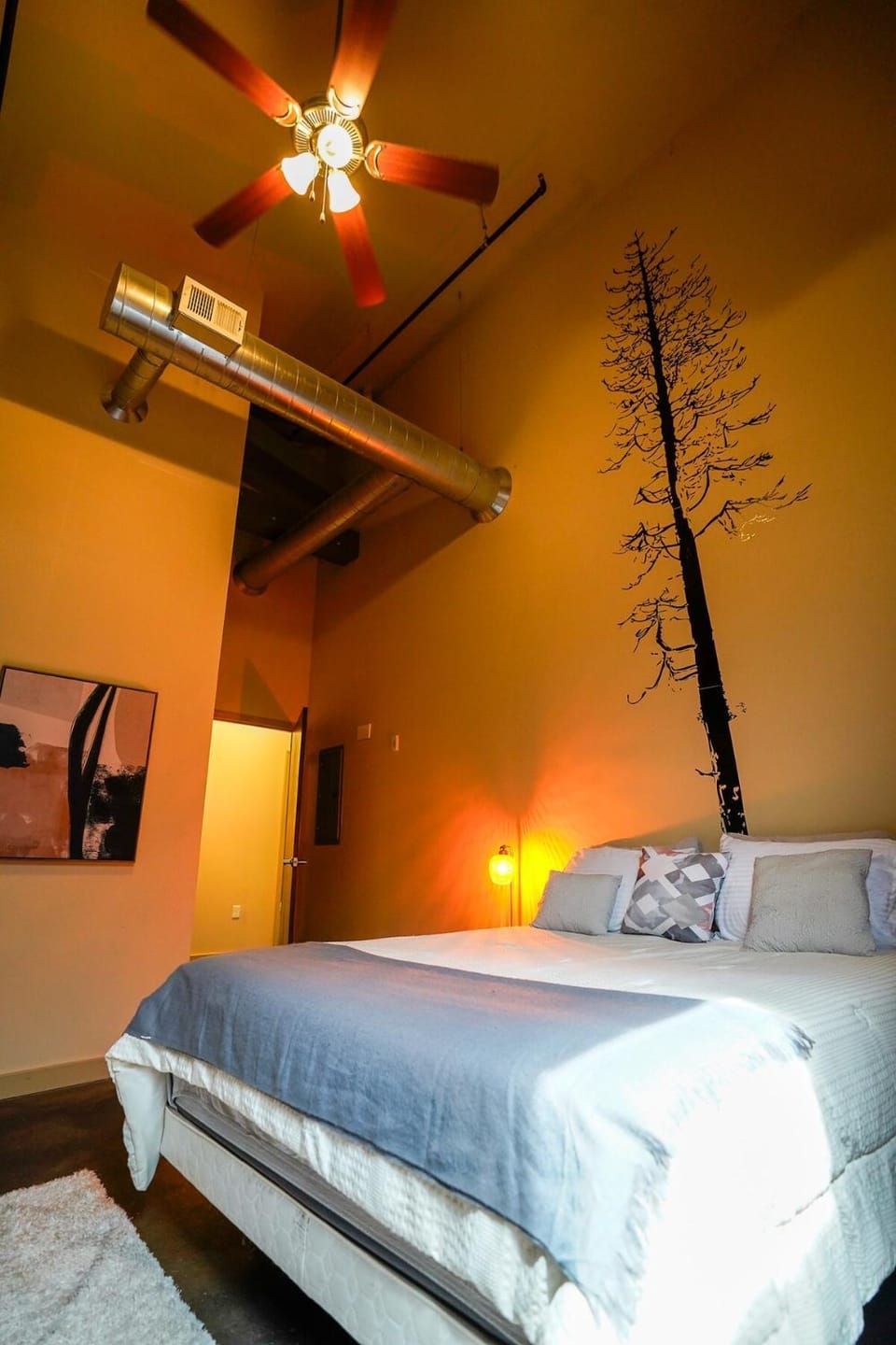 Industrial Escape 2bd 2bath Apartment in Lawrence