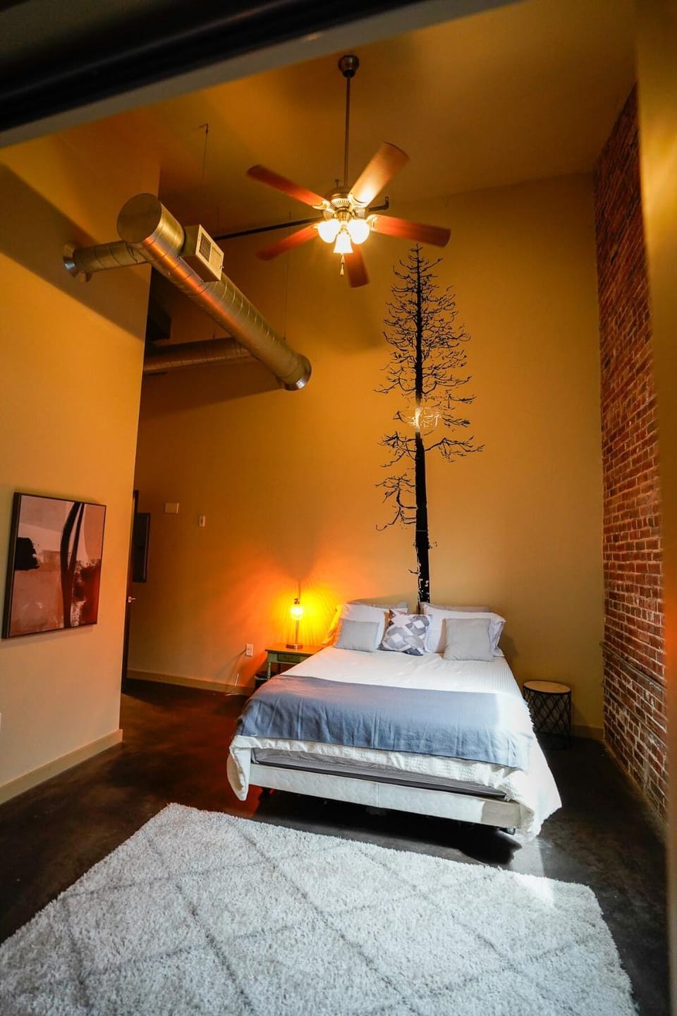 Industrial Escape 2bd 2bath Apartment in Lawrence
