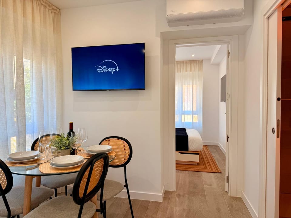 TV and multimedia, Living room, Seating area