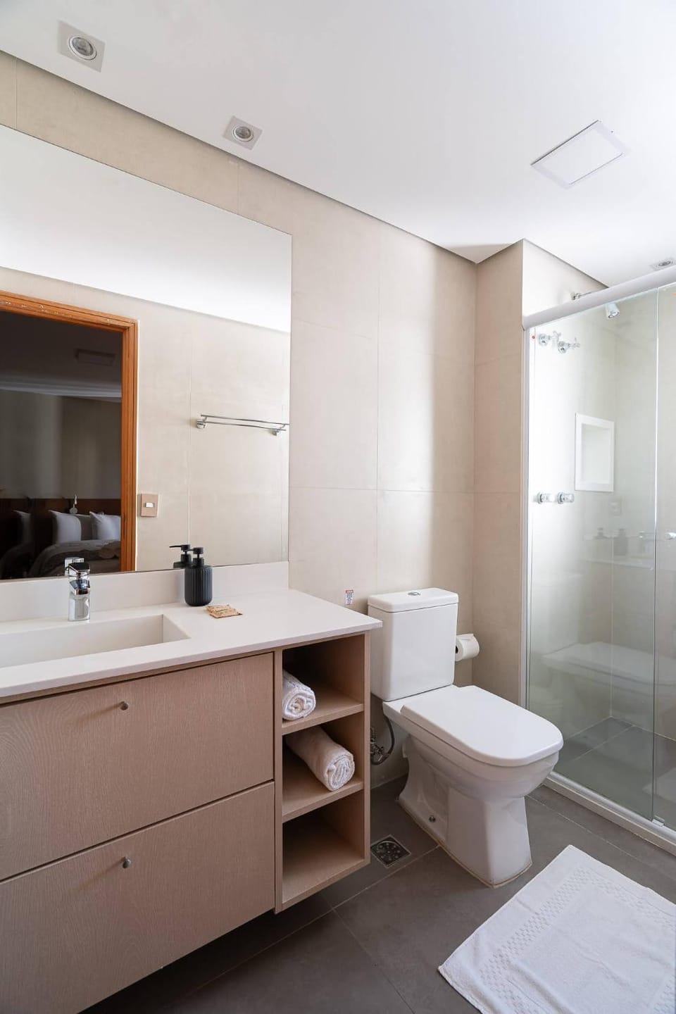 Shower, Bathroom, towels