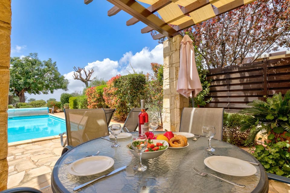 Garden, Balcony/Terrace, Dining area, Pool view, Swimming pool
