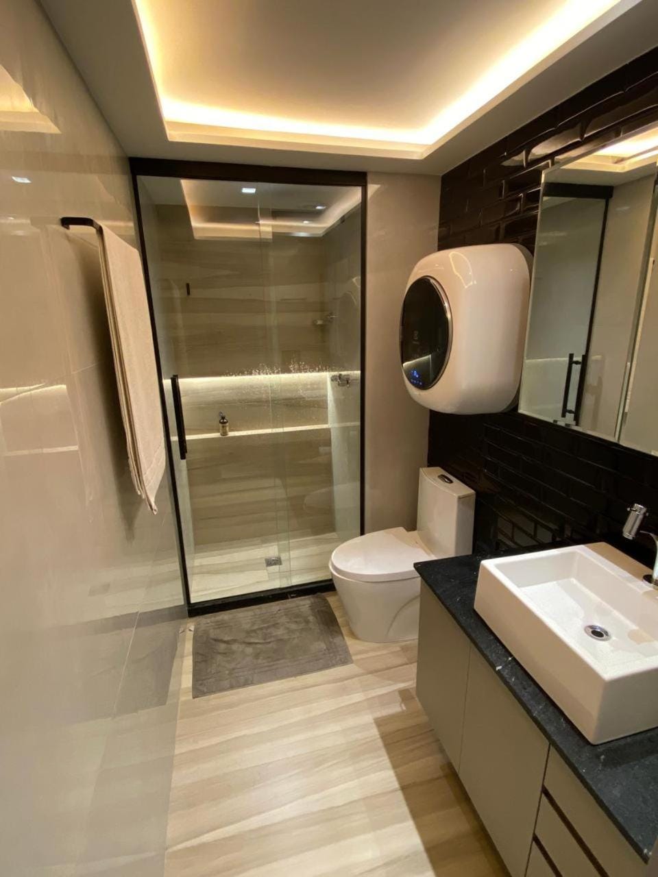 Bathroom, washing machine