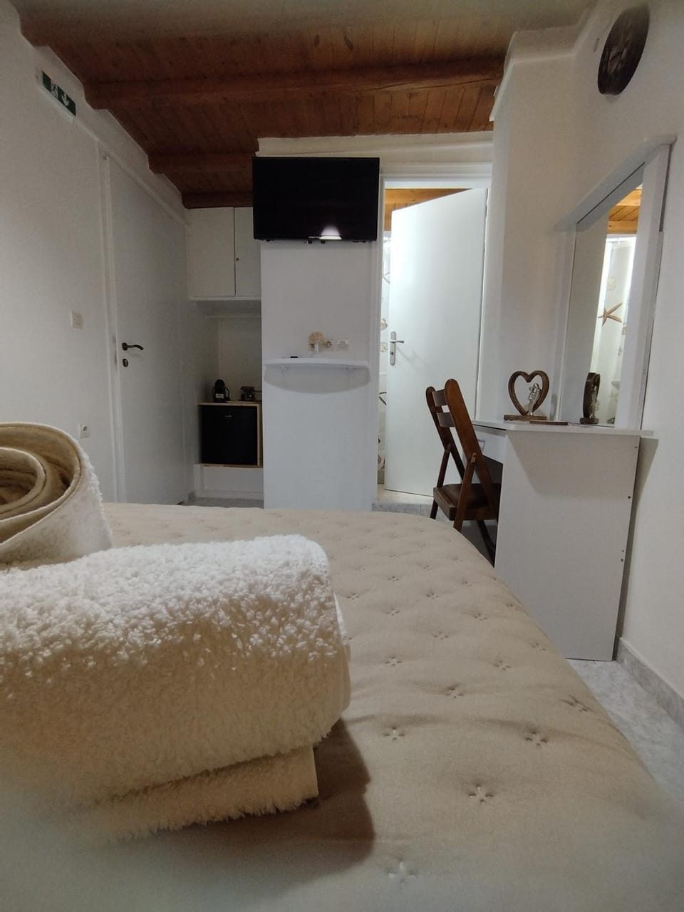 MMrooms διπλό κρεβάτι 2ος όροφος Bed and Breakfast in Decentralized Administration of the Aegean