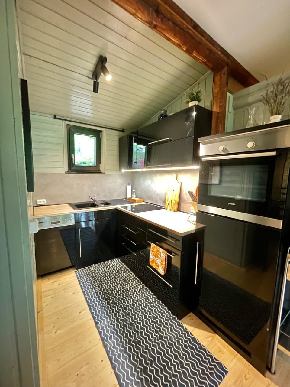 Kitchen or kitchenette, stove