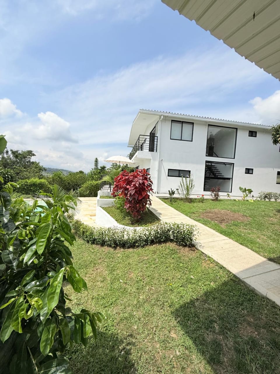 Villa Verde House in Cundinamarca, Colombia