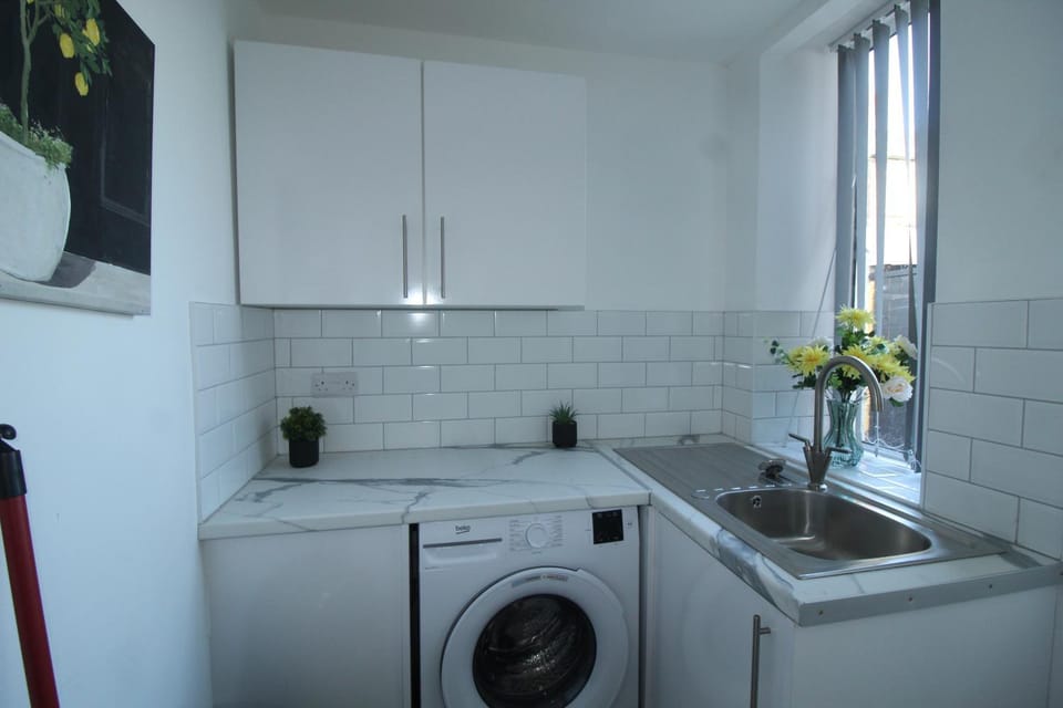 Wingate House Liverpool by Smart Corporate Stays House in Liverpool