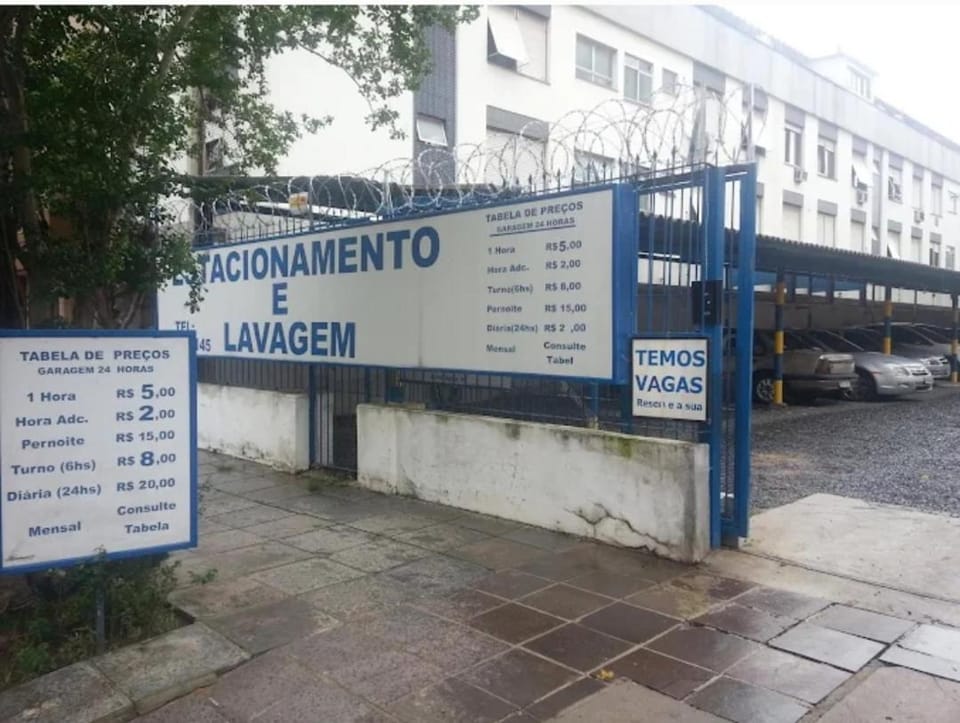 Apartamento, Studio, Loft - GO Rio Branco, próximo HCPA e HPS Apartment in Porto Alegre