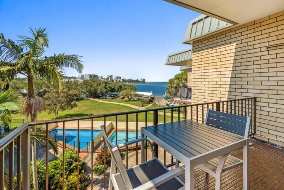 Balcony/Terrace, Sea view, Swimming pool