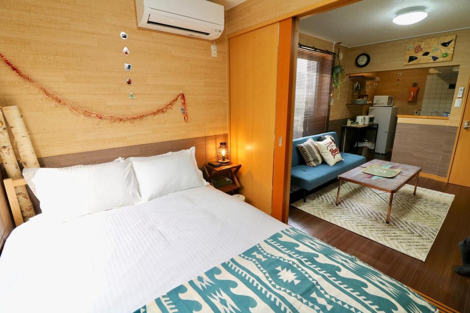 Bed, Bedroom, air conditioner