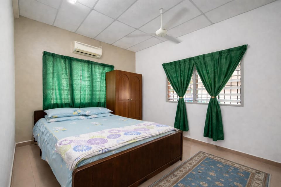 Rumah Hijau House in Perak Tengah District