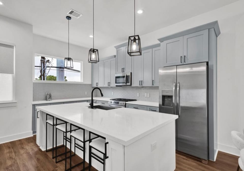 Kitchen or kitchenette, dishwasher, minibar, oven, pet friendly, stove