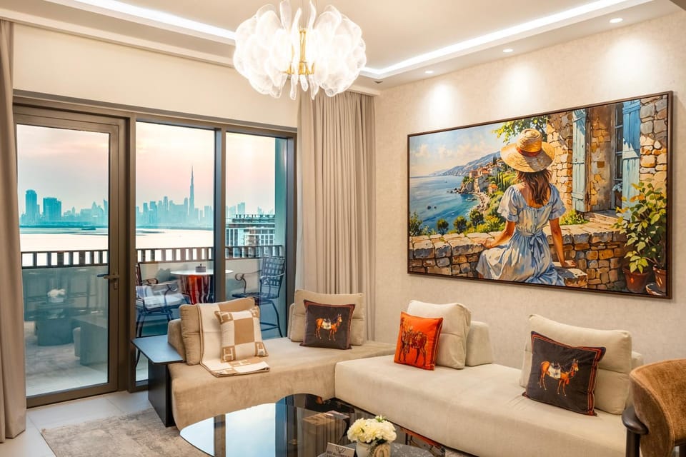 Living room, Photo of the whole room, Seating area, Dining area, Bedroom