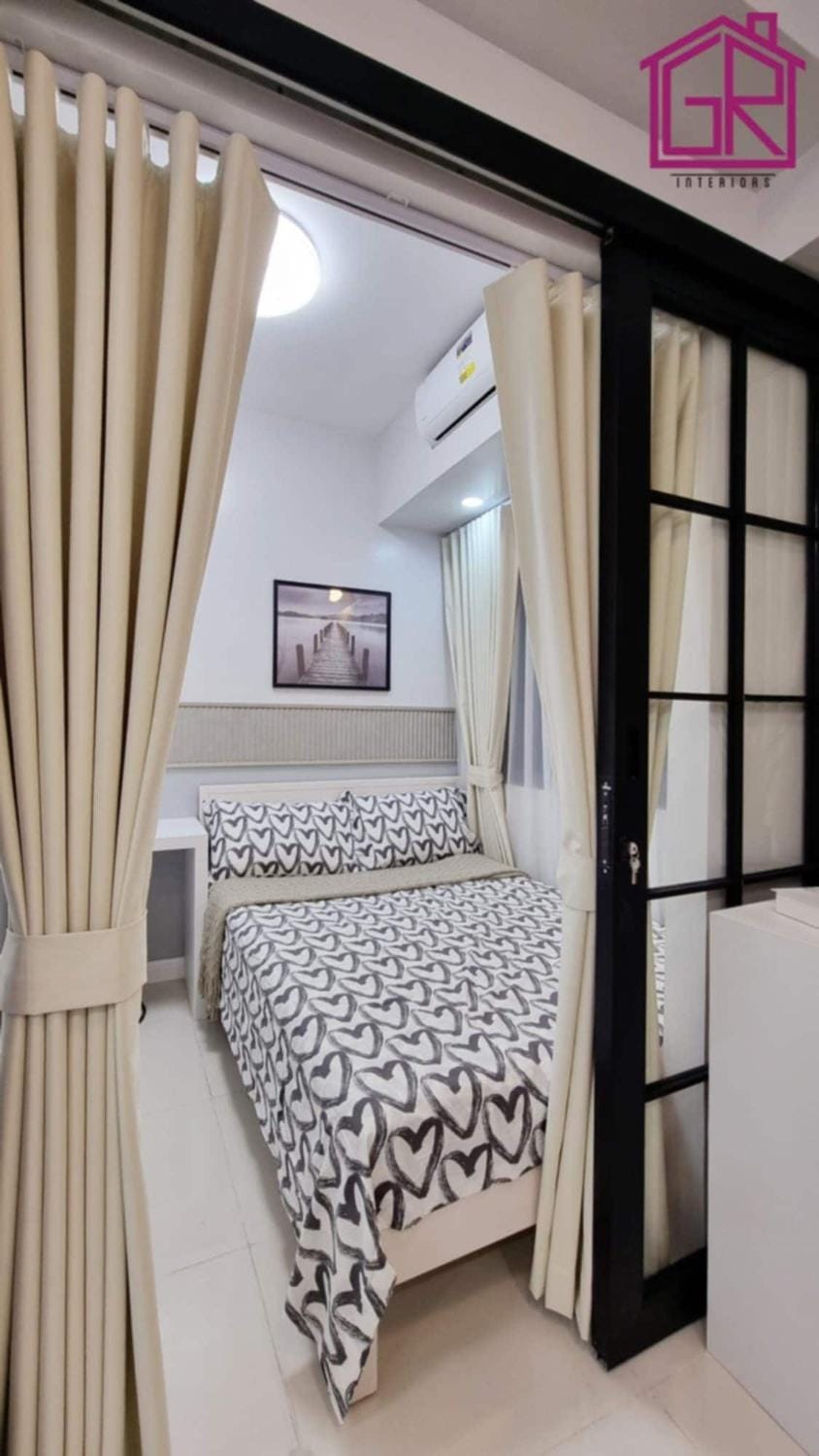 Stylish Modern Condo at Shore Residences MOA Apartment in Pasay