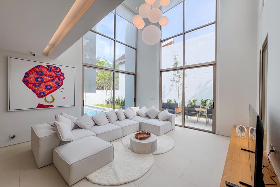 TV and multimedia, Living room, Photo of the whole room, Seating area, Evening entertainment