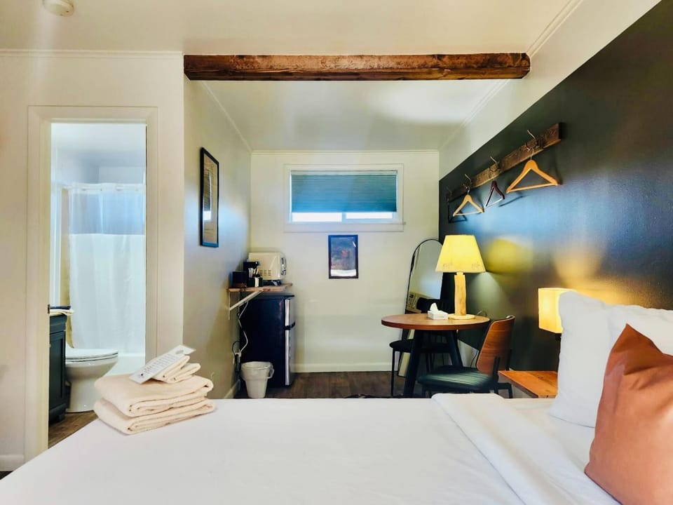 Elk Antler Inn Hotel in Thermopolis