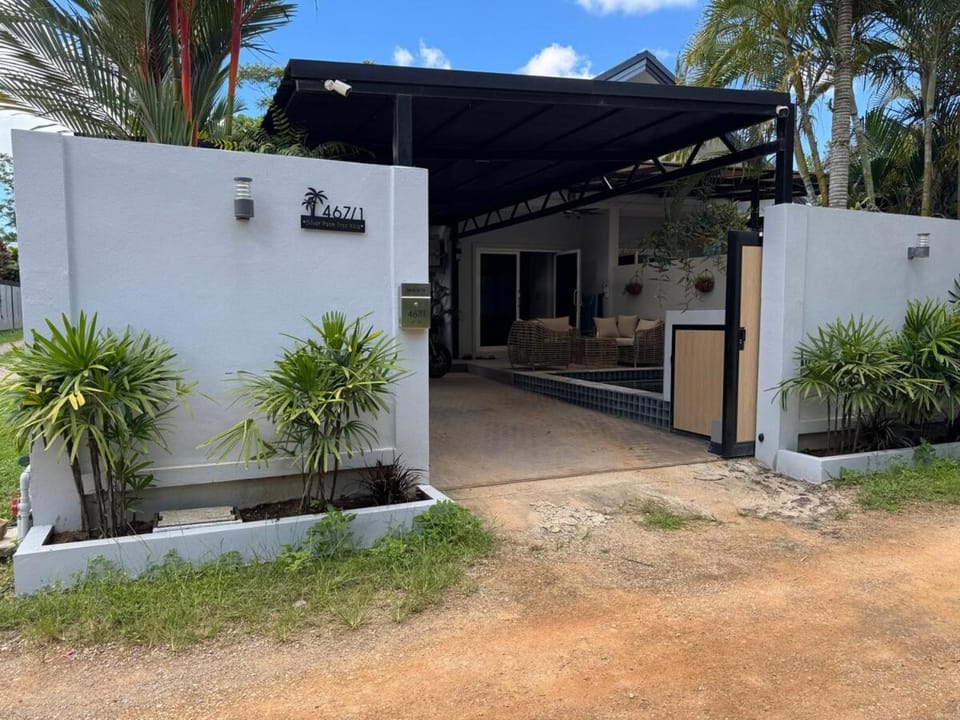 Property building, Day