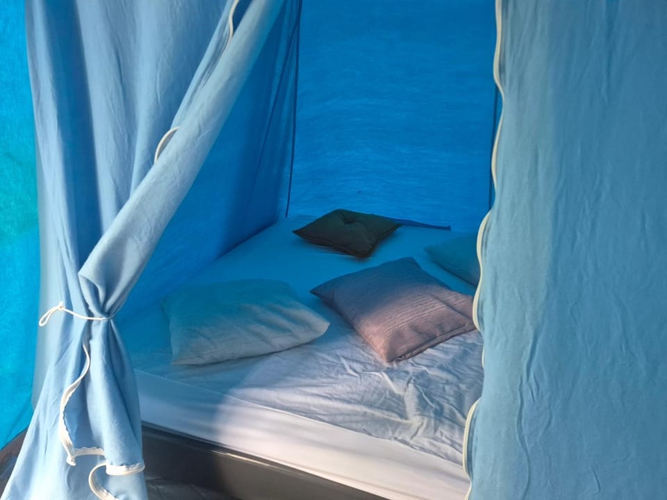 Le petit campîng de Vallye Campground/ 
RV Resort in Brittany
