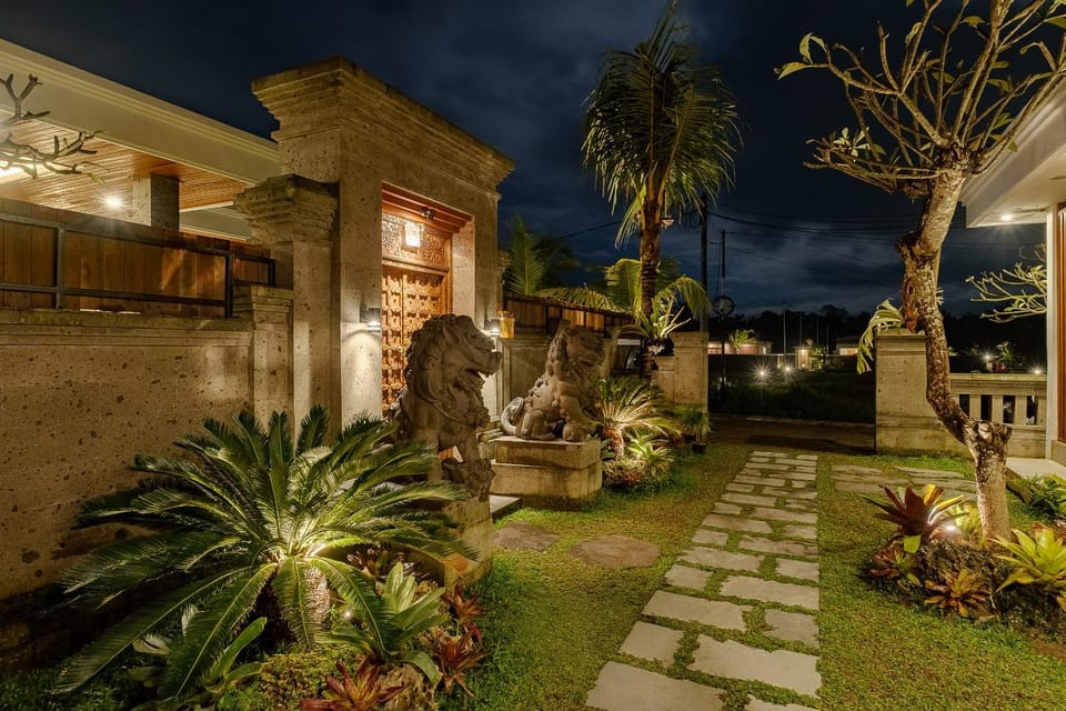 Property building, Garden, Garden view