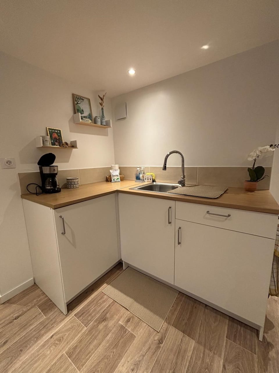 Appartement chez maison hôte rez de jardin House in Auvergne-Rhône-Alpes