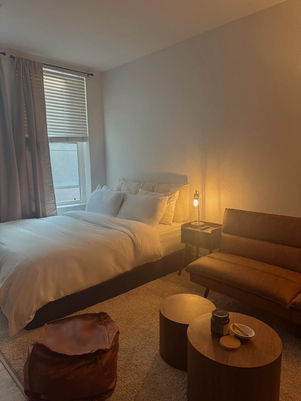 Living room, Photo of the whole room, Seating area