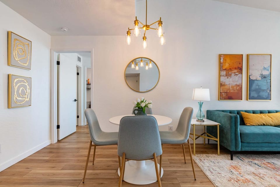 Living room, Decorative detail, Seating area, Dining area