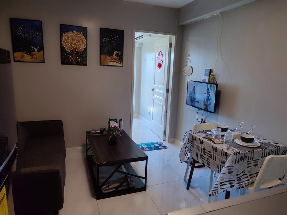 Living room, Dining area