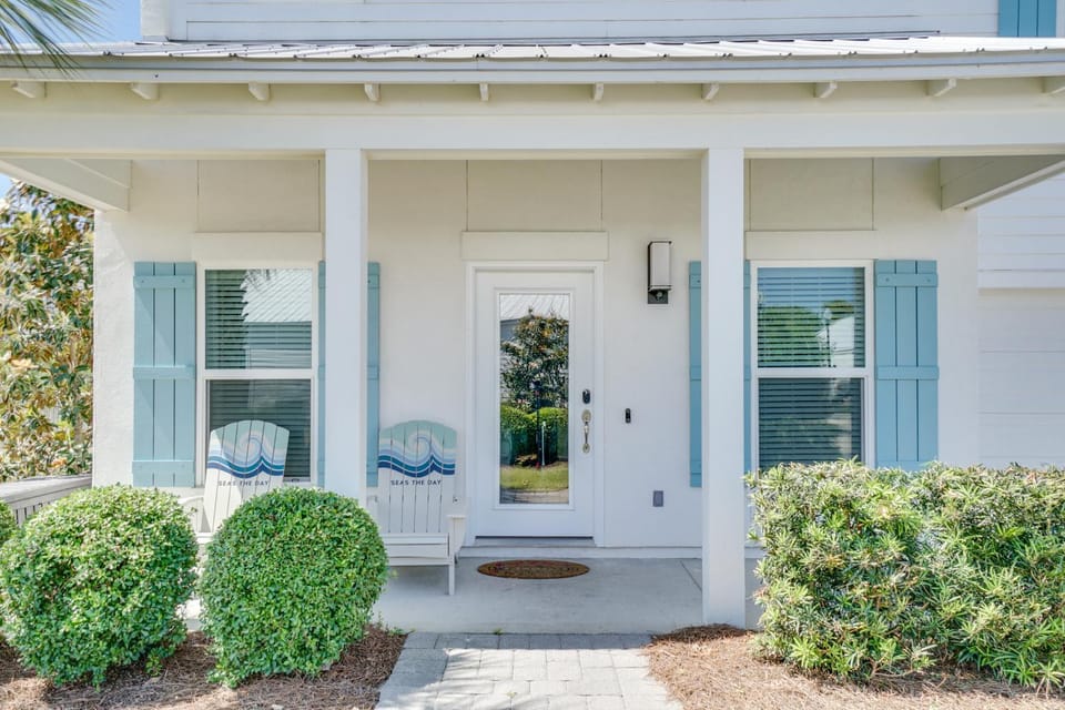 Seabreeze -Walk to beach! Pet friendly! House in Panama City Beach