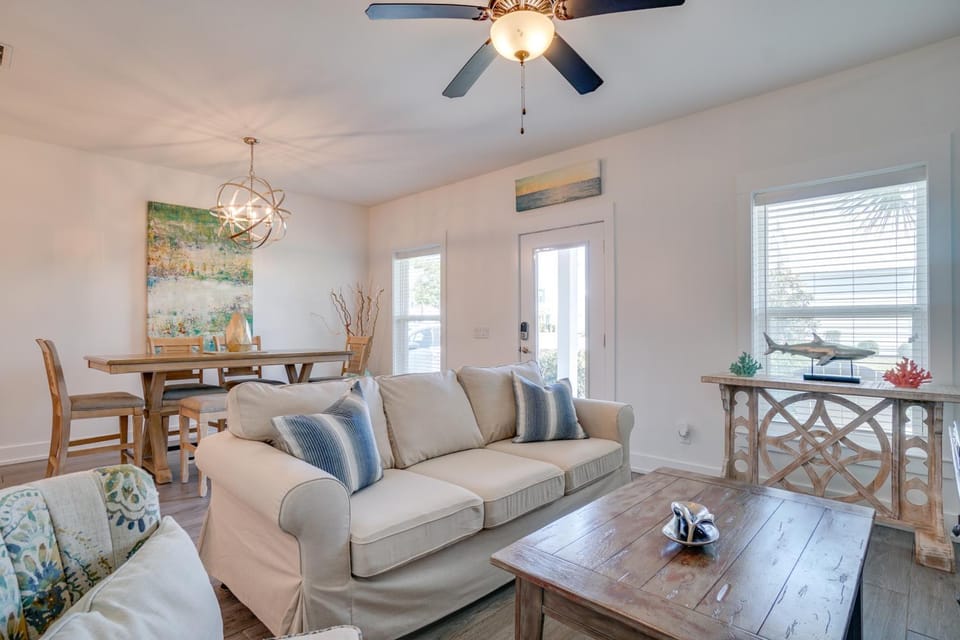 Seabreeze -Walk to beach! Pet friendly! House in Panama City Beach