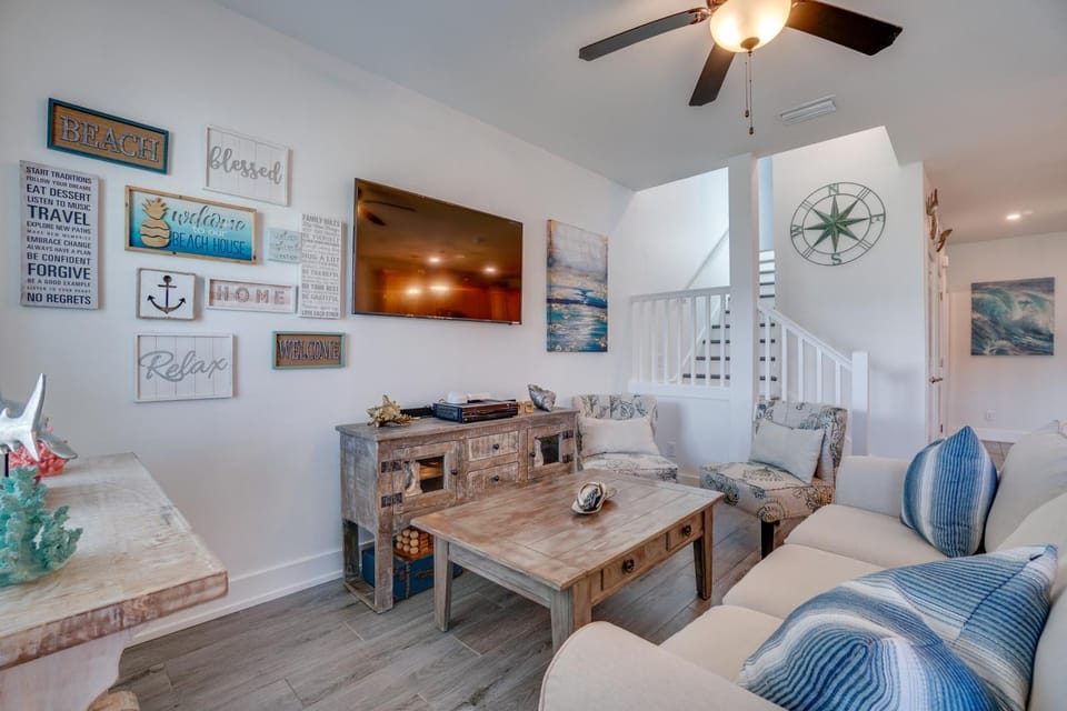 Seabreeze -Walk to beach! Pet friendly! House in Panama City Beach