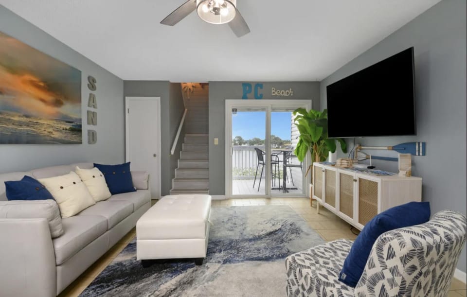 Susie Q's Beach Retreat by Sand Seeker Vacations House in Panama City Beach