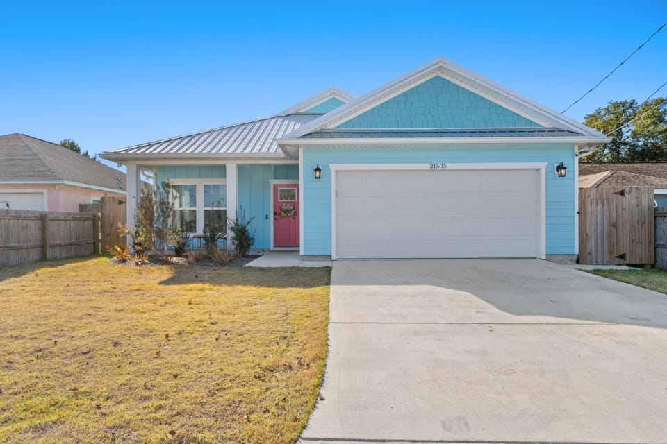 Seaside Gem By Sand Seeker Vacations House in Sunnyside