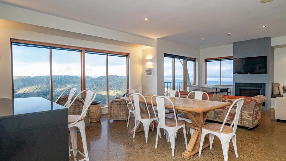 Sambuca 8 Apartment in Hotham Heights
