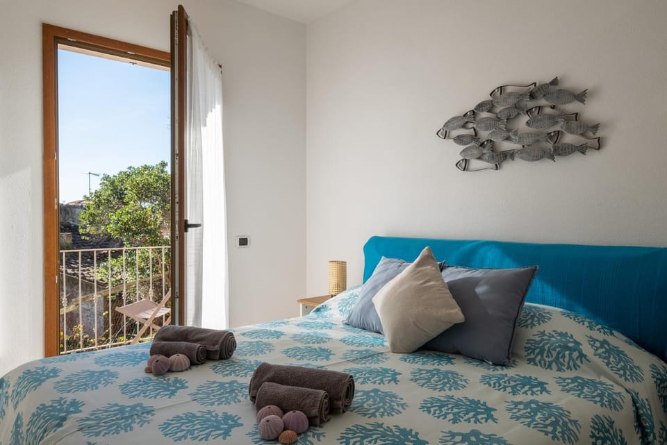 Bed, View (from property/room), Balcony/Terrace, Photo of the whole room, Bedroom