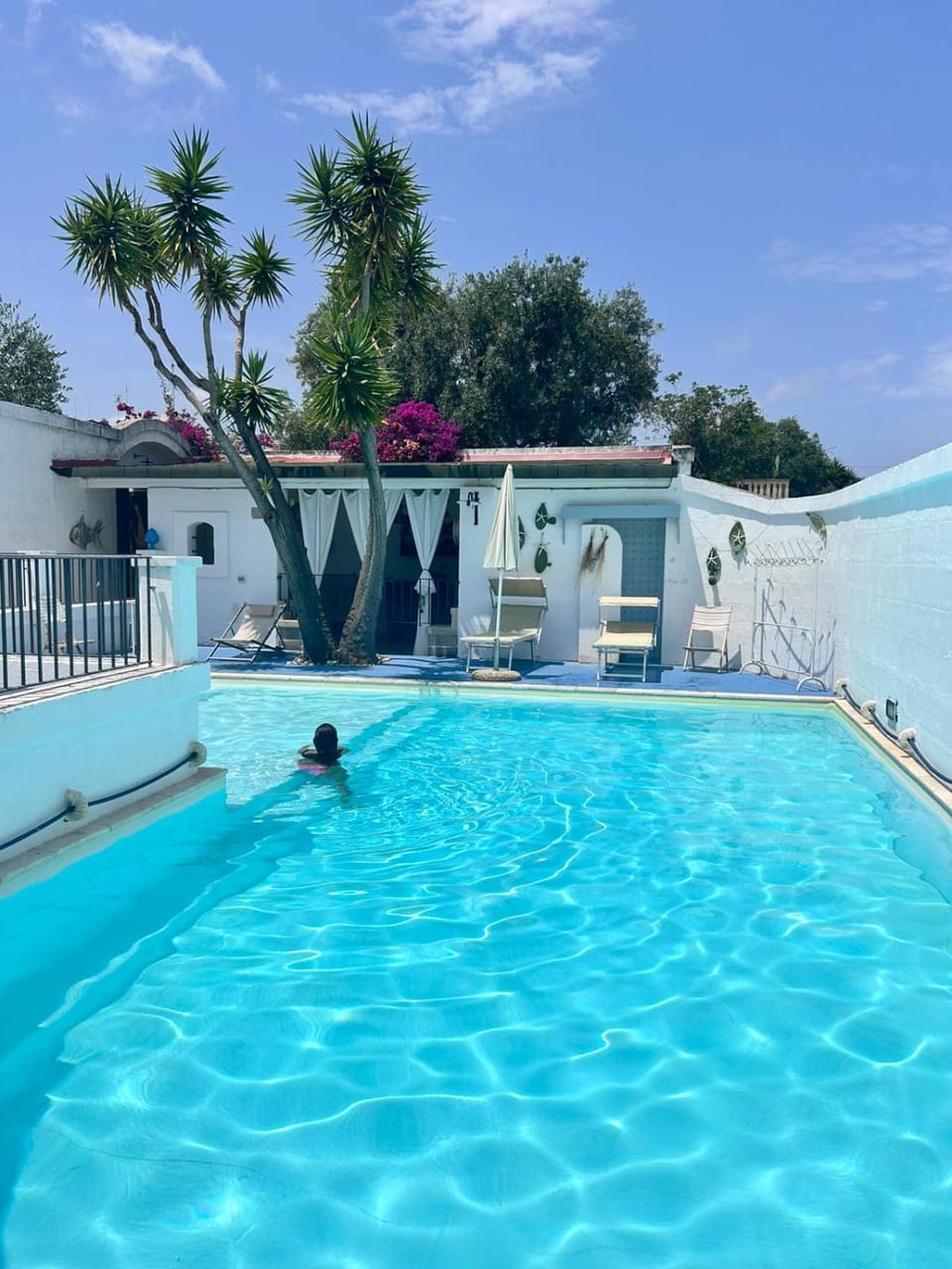 Pool view, Swimming pool, sunbed