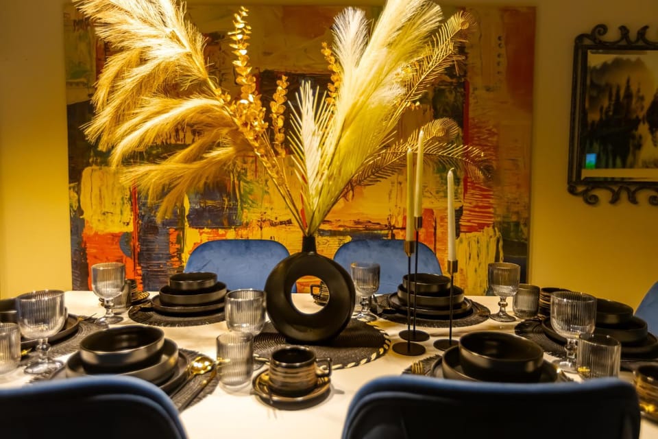 Decorative detail, Dining area