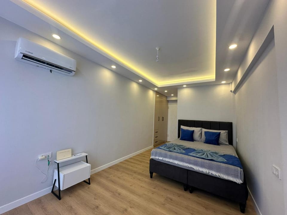 Bedroom, air conditioner