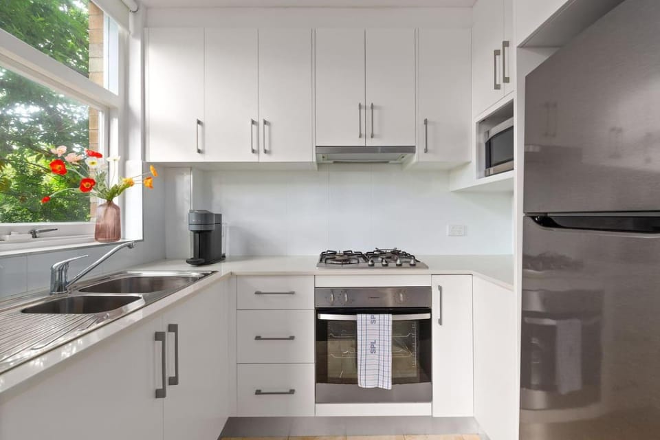 Kitchen or kitchenette, Other, oven, stove