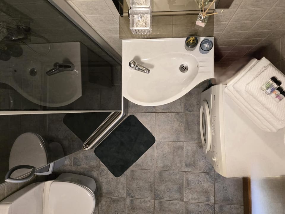 Shower, Toilet, Bathroom
