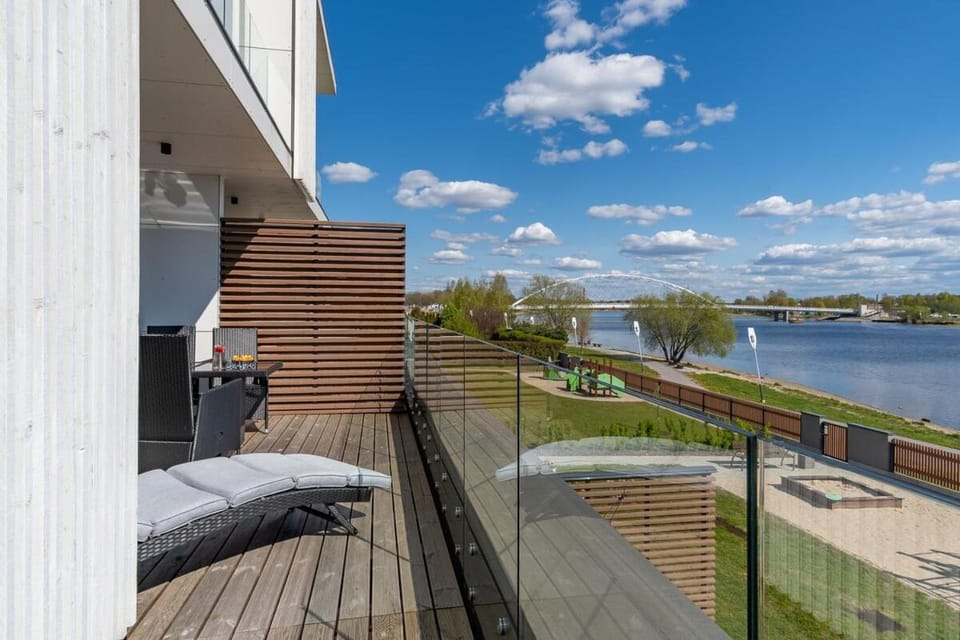 Family apartment near river, big balcony, free parking Apartment in Estonia