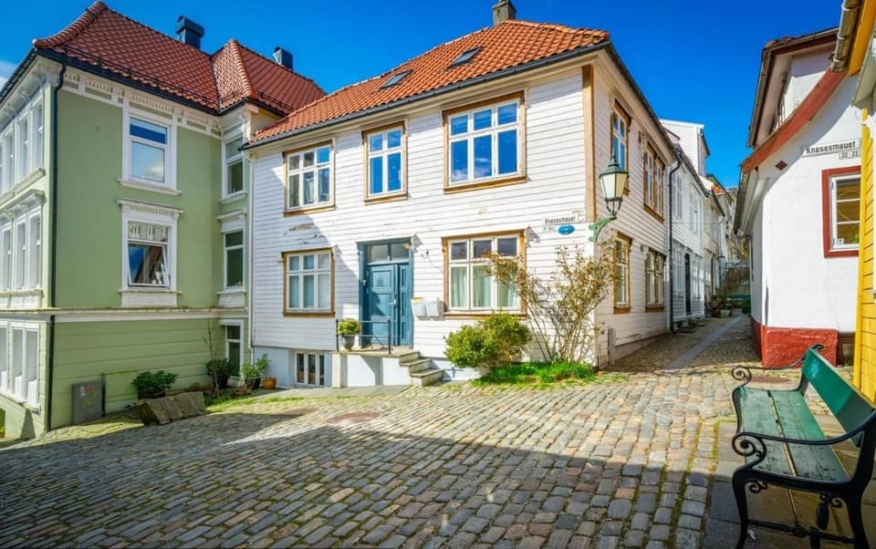 Day, Neighbourhood, Street view