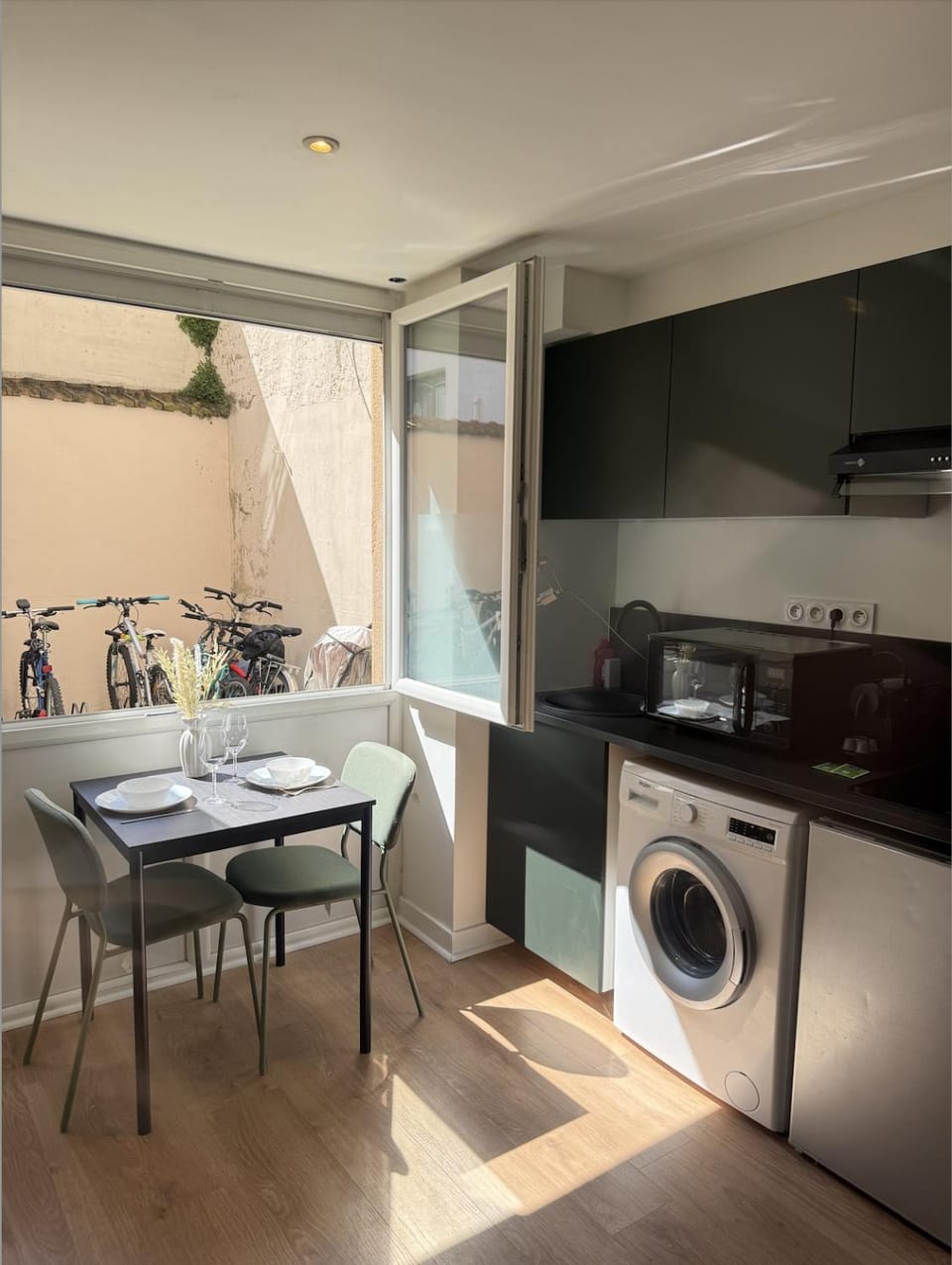View (from property/room), Dining area, kitchen